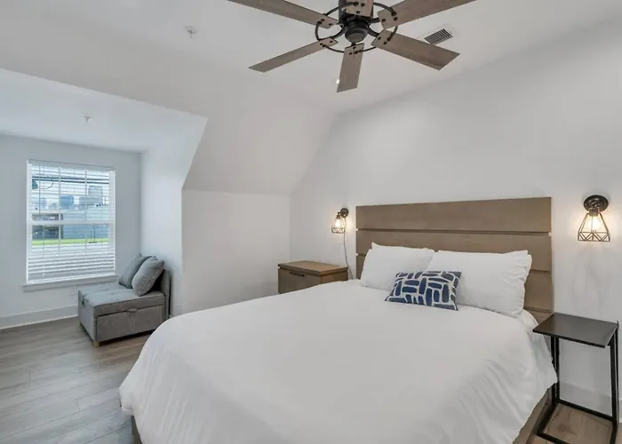 Spectacular Suites Sleep 20 Near Fq W Pool
